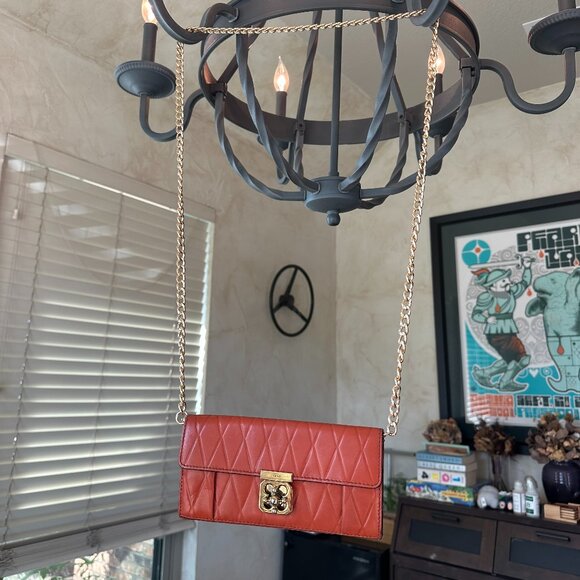 Chloe' Chloe Rare Coral Quilted Elise Continental Turnlock Long Wallet - Picture 4 of 12